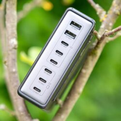ImageToStl.com_UGREEN-200W-8-Port-GaN-Ladegeraet-Test-6