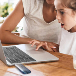 eng_pl_Ugreen-Pocket-Drive-Enclosure-M-2-M-Key-USB-C-USB-A-10Gb-s-gray-CM353-138606_3